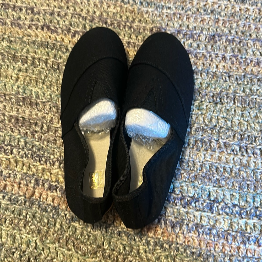 Black espadrille-type shoes